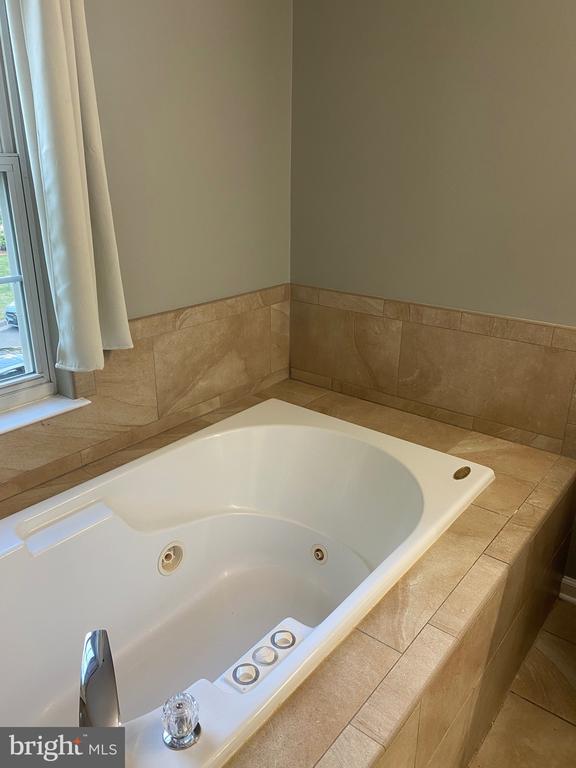 Building Photo - 21733 Tottenham Hale Ct