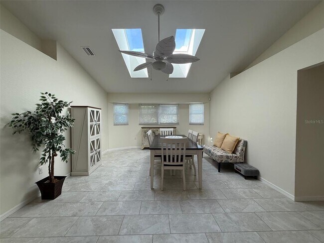 Building Photo - 17315 Sabrina Cir