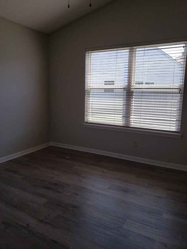 Building Photo - 11218 Basswood Ct
