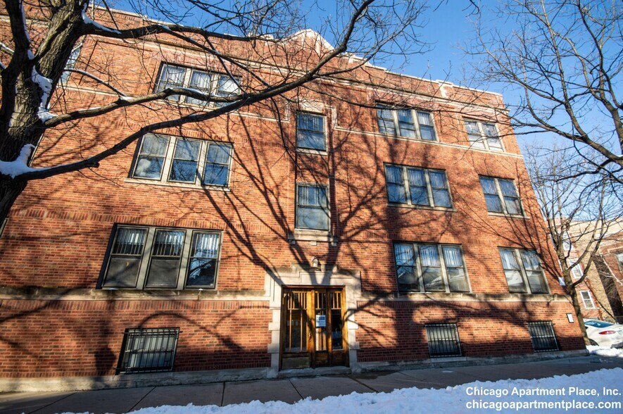 Building Photo - 1336 W Waveland Ave