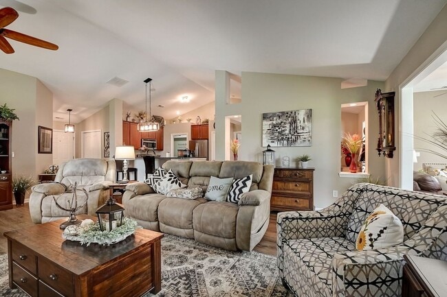 Building Photo - 15884 Brixton Dr