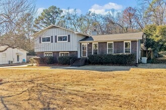 Building Photo - 908 Ryecroft Rd