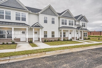 Building Photo - 305 Raines Ct