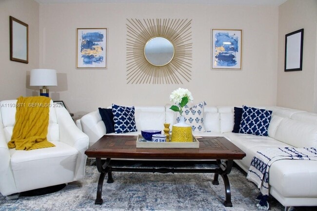 Building Photo - 5954 Royal Way