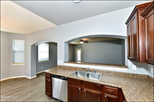Building Photo - 12569 Wolf Berry Dr