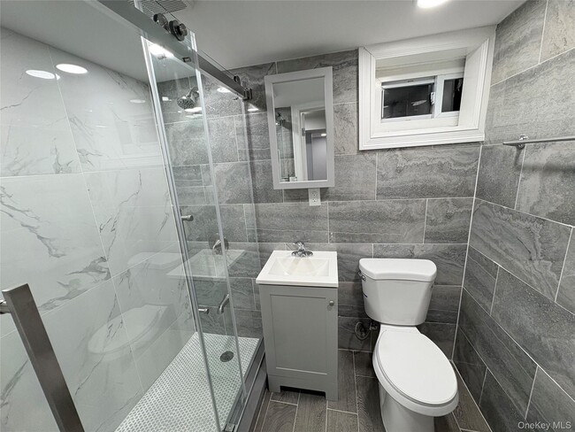 Building Photo - 107-15 223rd St