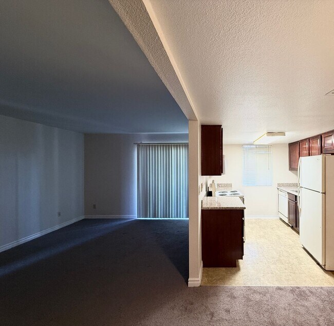 Building Photo - 5163 Indian River Dr