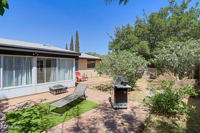 Building Photo - 4348 Loma Hermosa Dr