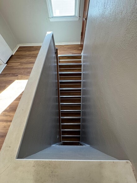 Building Photo - 6707 Laverne Ave