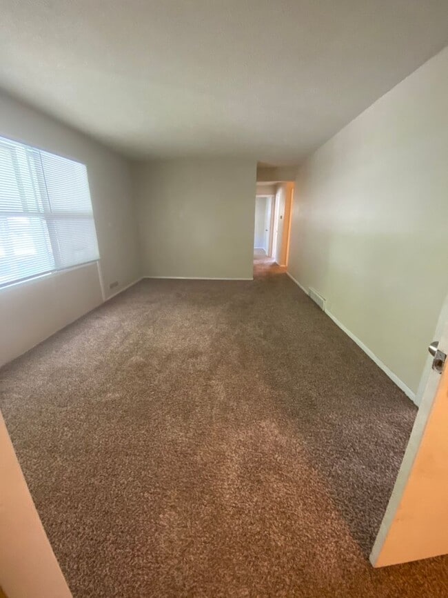 Building Photo - 7601 Ruskin Way