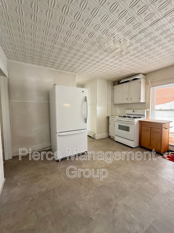 Building Photo - 28 Tremont St