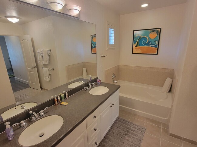 Building Photo - Fully Furnished - 3 Bed, 3 Bath Ko Olina Kai Townhome