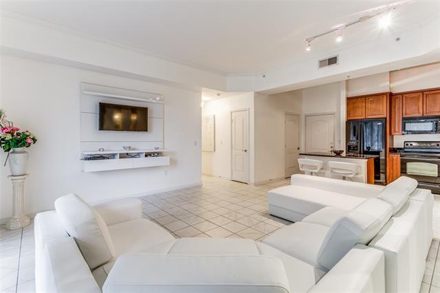 Building Photo - 3225 Turtle Creek Blvd Blvd