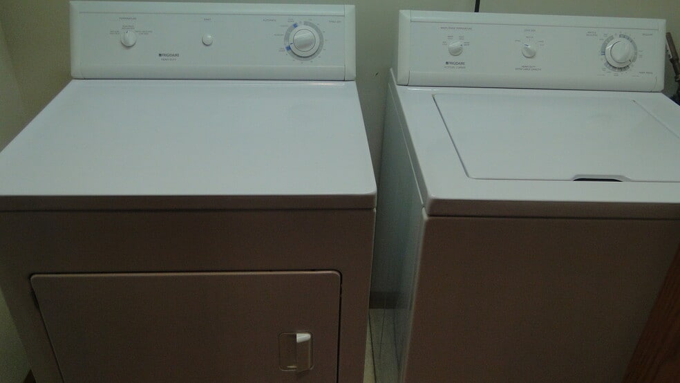 Building Photo - 301 Harbour Town Dr