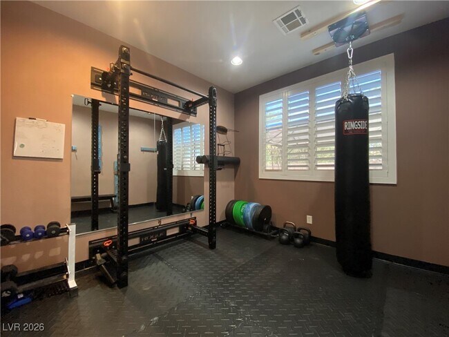 Building Photo - 7956 Skyline View Ct