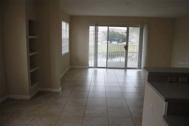 Building Photo - 13838 Fairway Island Dr