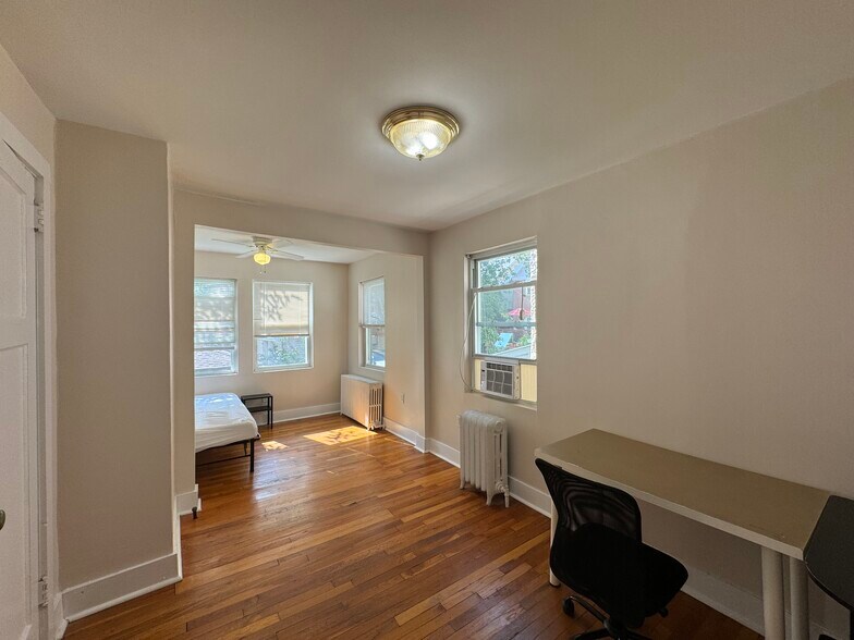 Building Photo - 5709 Melvin St