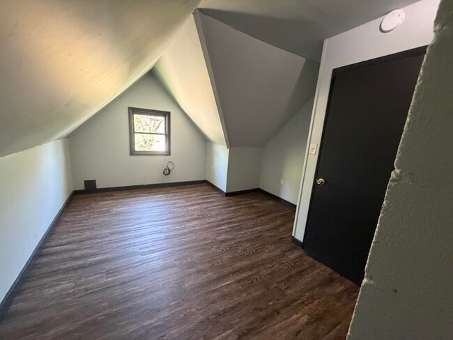 Building Photo - 4 Tillman-