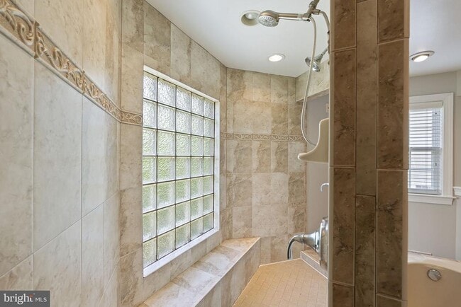 Building Photo - 15436 Symondsbury Way