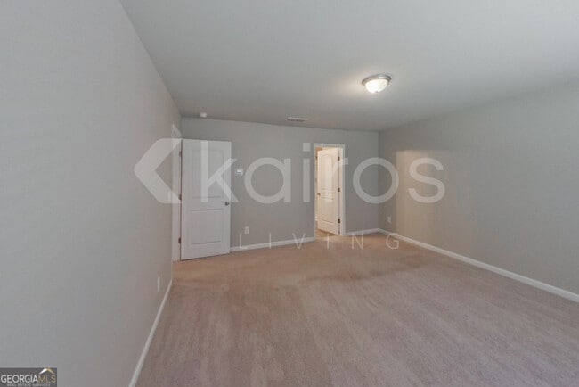 Building Photo - 214 York Ln