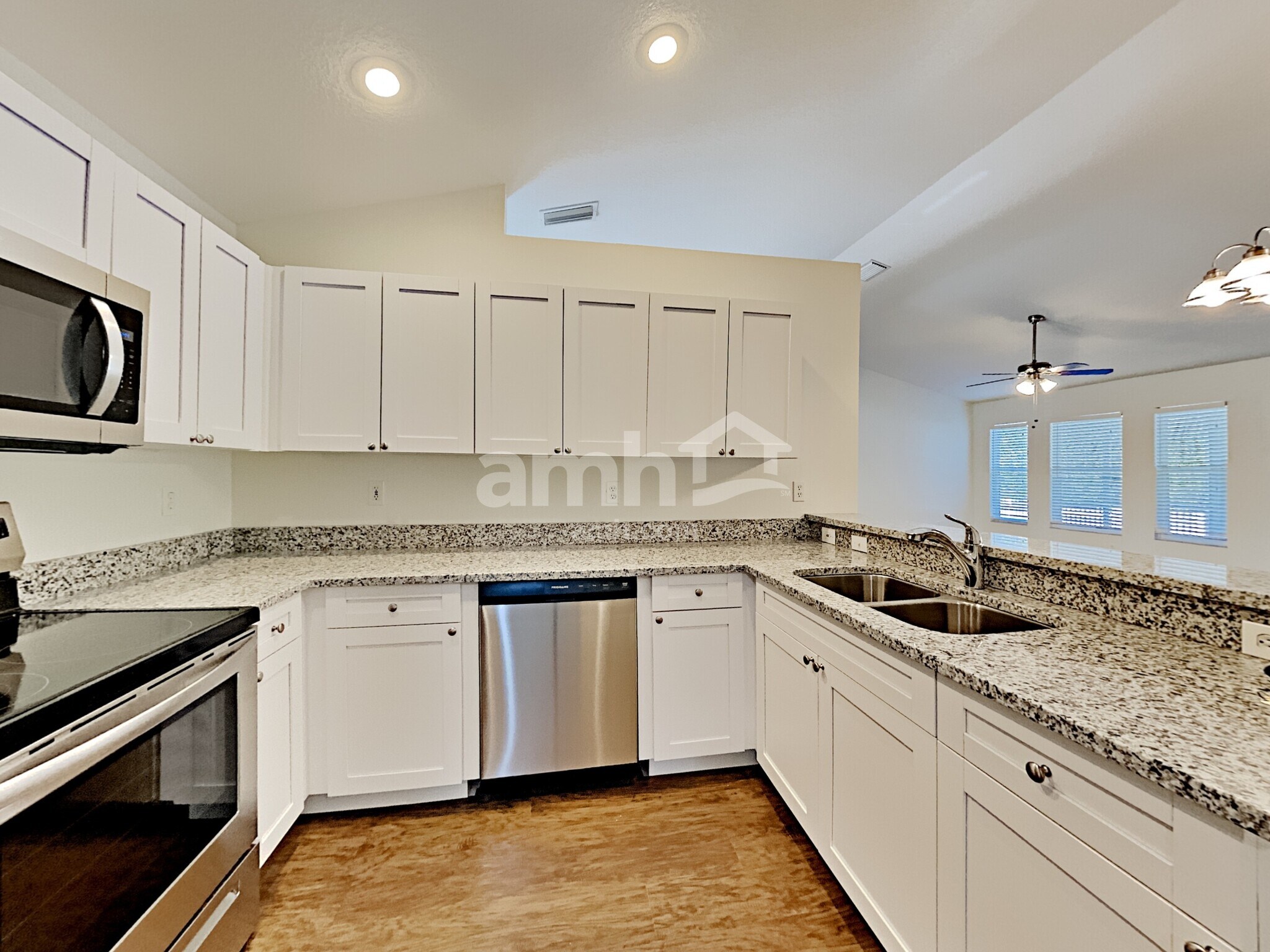 Building Photo - 312 116th St E