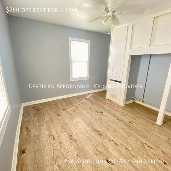 Building Photo - 1809 Wausau Ave