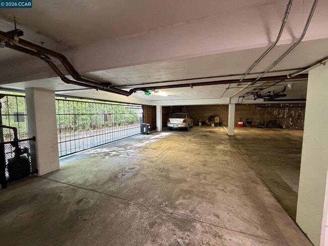 Building Photo - 401 Monte Vista Ave