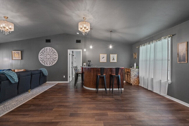 Building Photo - 2001 N 61st Ave