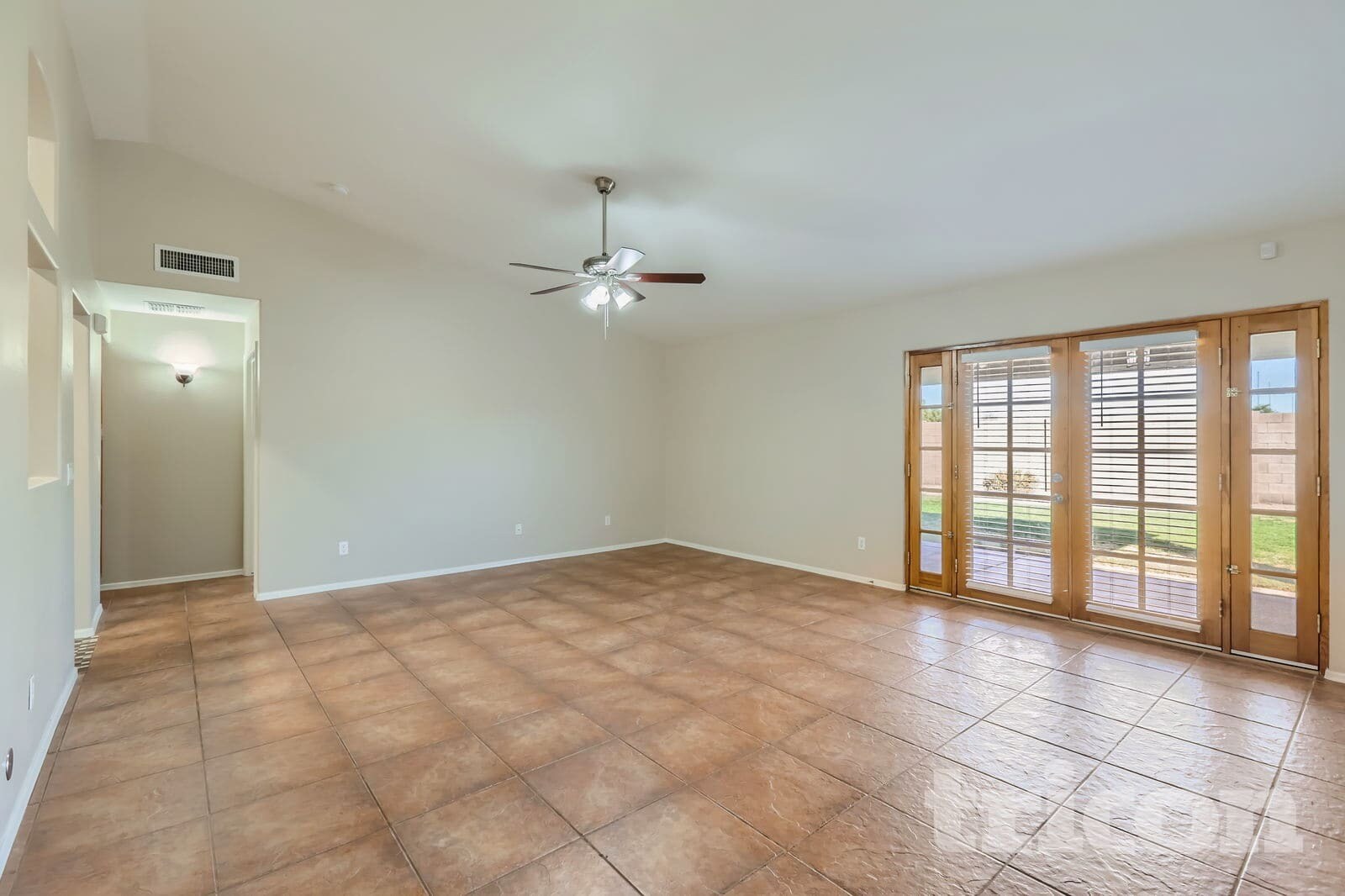 Building Photo - 2601 S 79th Dr