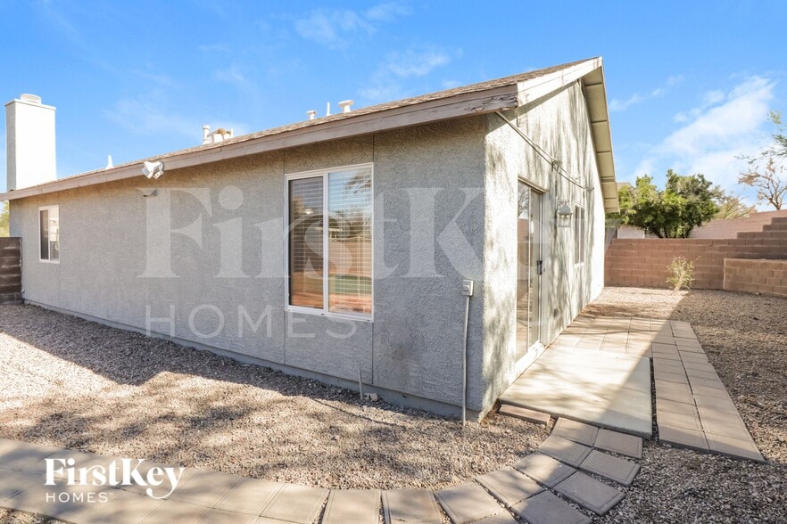 Building Photo - 3392 W Vía Campana De Oro