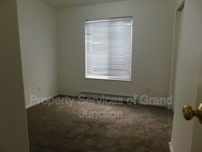 Building Photo - 519-518 29 3/8 Rd