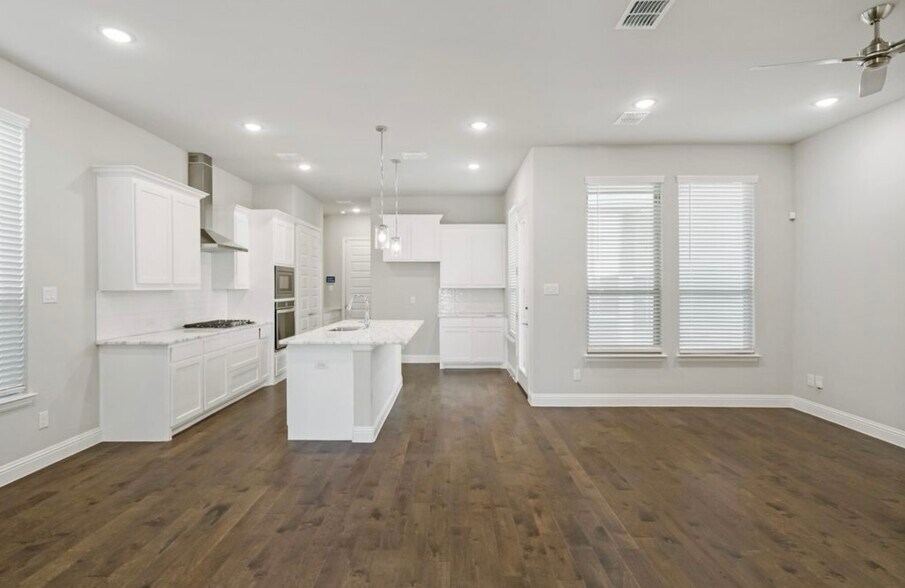 Building Photo - 4143 Runway Mews