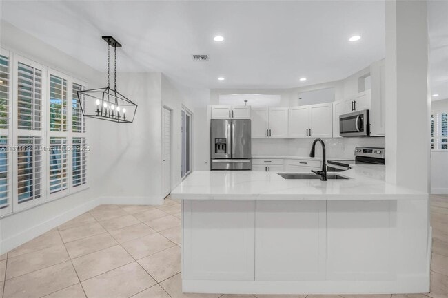 Building Photo - 2716 SW 180th Ave