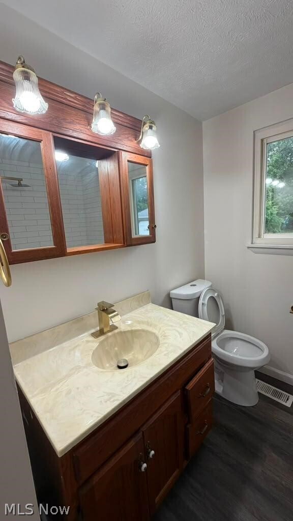 Building Photo - 5830 Beech Dr