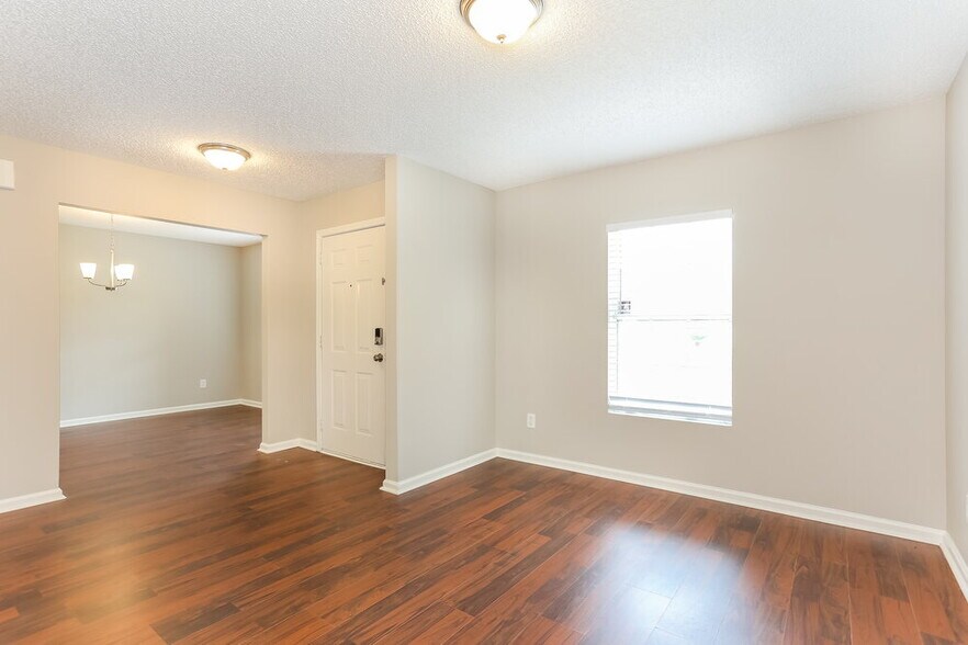 Building Photo - 2626 Springwillow Dr