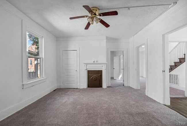 Building Photo - 620 Berryman Ave