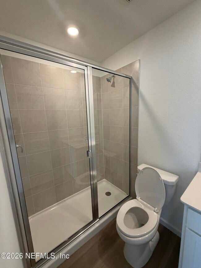 Building Photo - 539 Holly Lks Dr