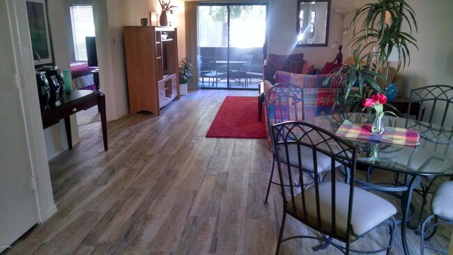 Building Photo - 9600 N 96th St