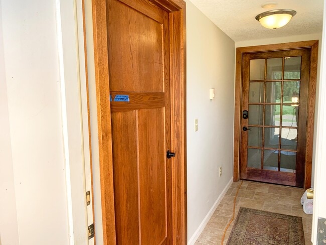 Building Photo - 600 Koehler Rd