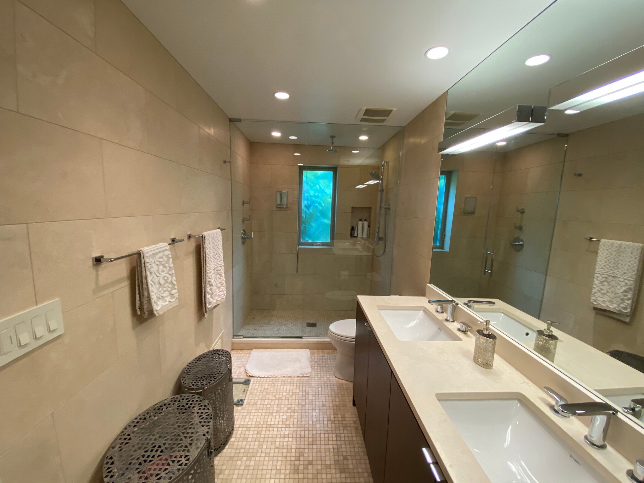 Master Bathroom - 1336 W Fillmore St