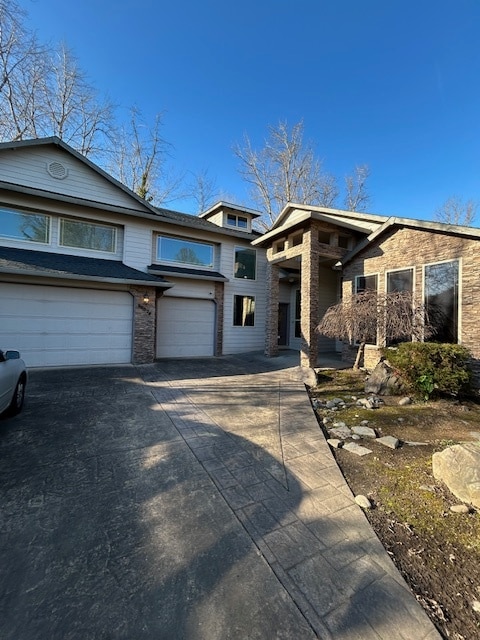 Primary Photo - 20375 NE Lakeside Dr