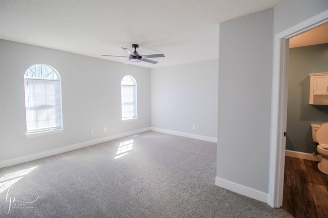 Building Photo - 4271 Park Way Ln