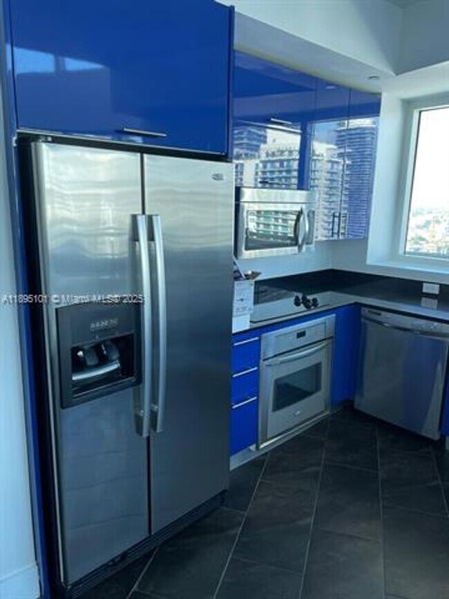 Building Photo - 60 SW 13th St