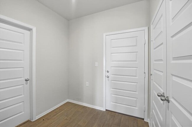 Building Photo - 2601 Towy Rd