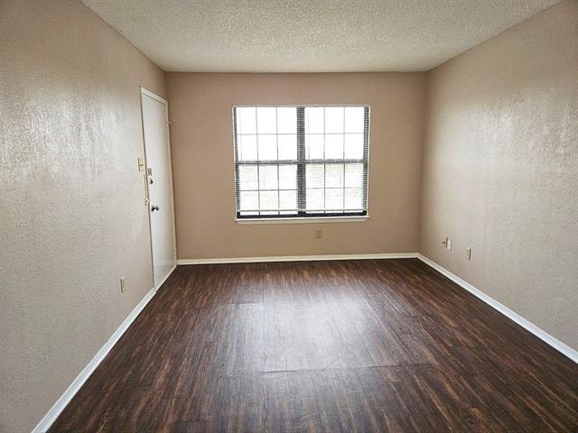 Building Photo - 6321 Richland Plaza Dr D