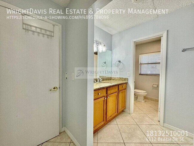 Building Photo - 4112 Beach Dr SE