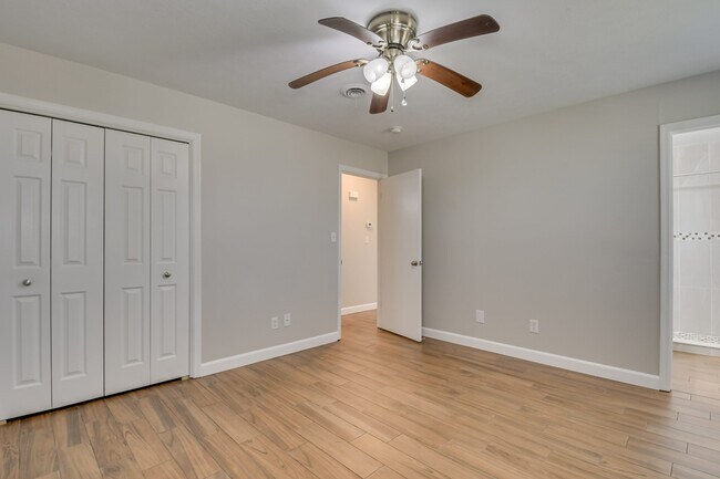 Building Photo - 247 Merion Ct