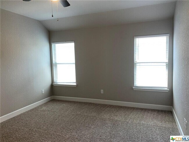 Building Photo - 2024 Rueben Rd