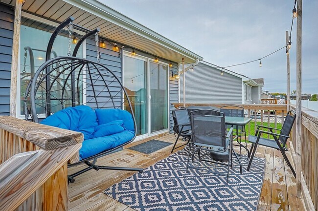 Building Photo - 1225 Cedar St