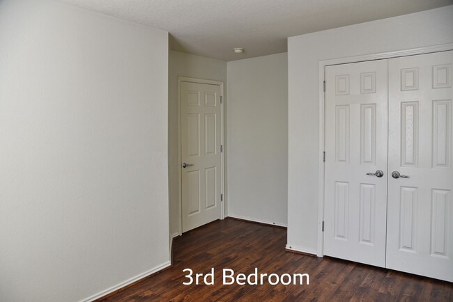 Building Photo - 13600 Breton Ridge St